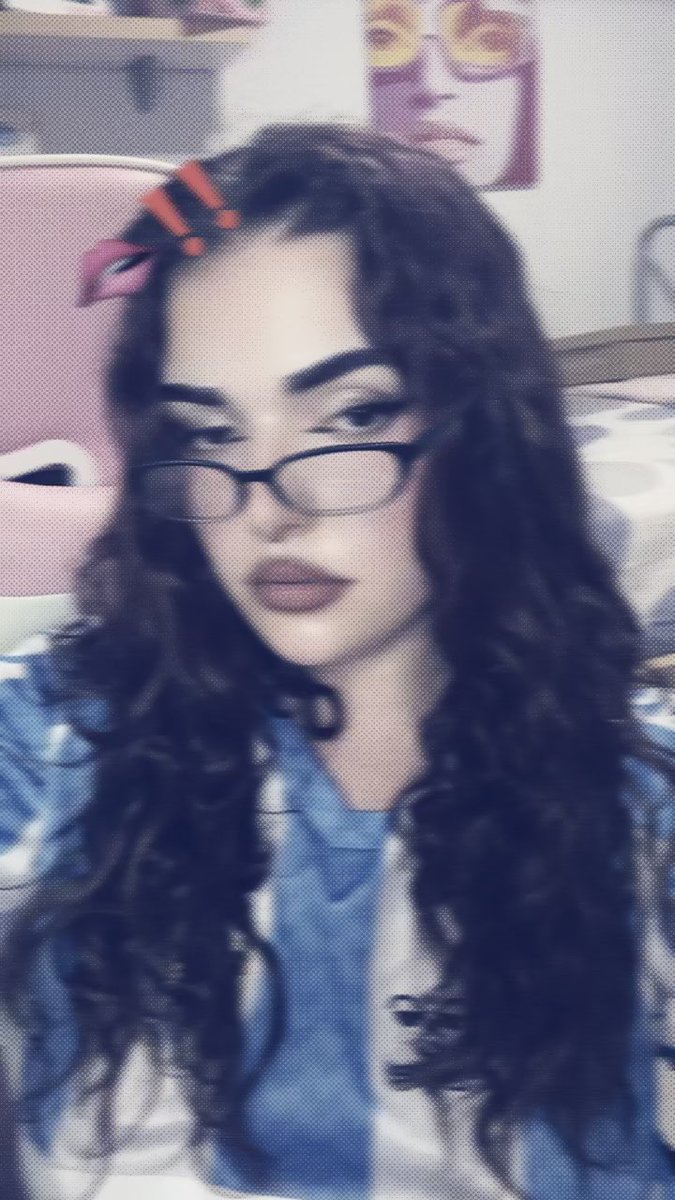 ༄ la iri * 💋⁉️ tweet media