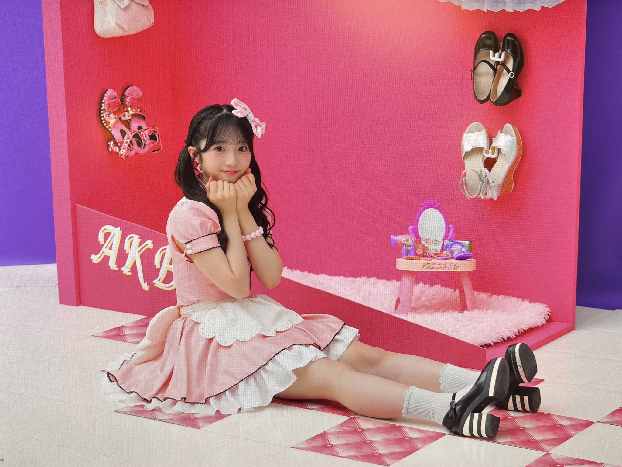 AKB48 秋山由奈 specialくじ サイン入りソロジャケ風アクリルパネル AKB48 秋山由奈 specialくじ サイン入りソロジャケ風アクリル