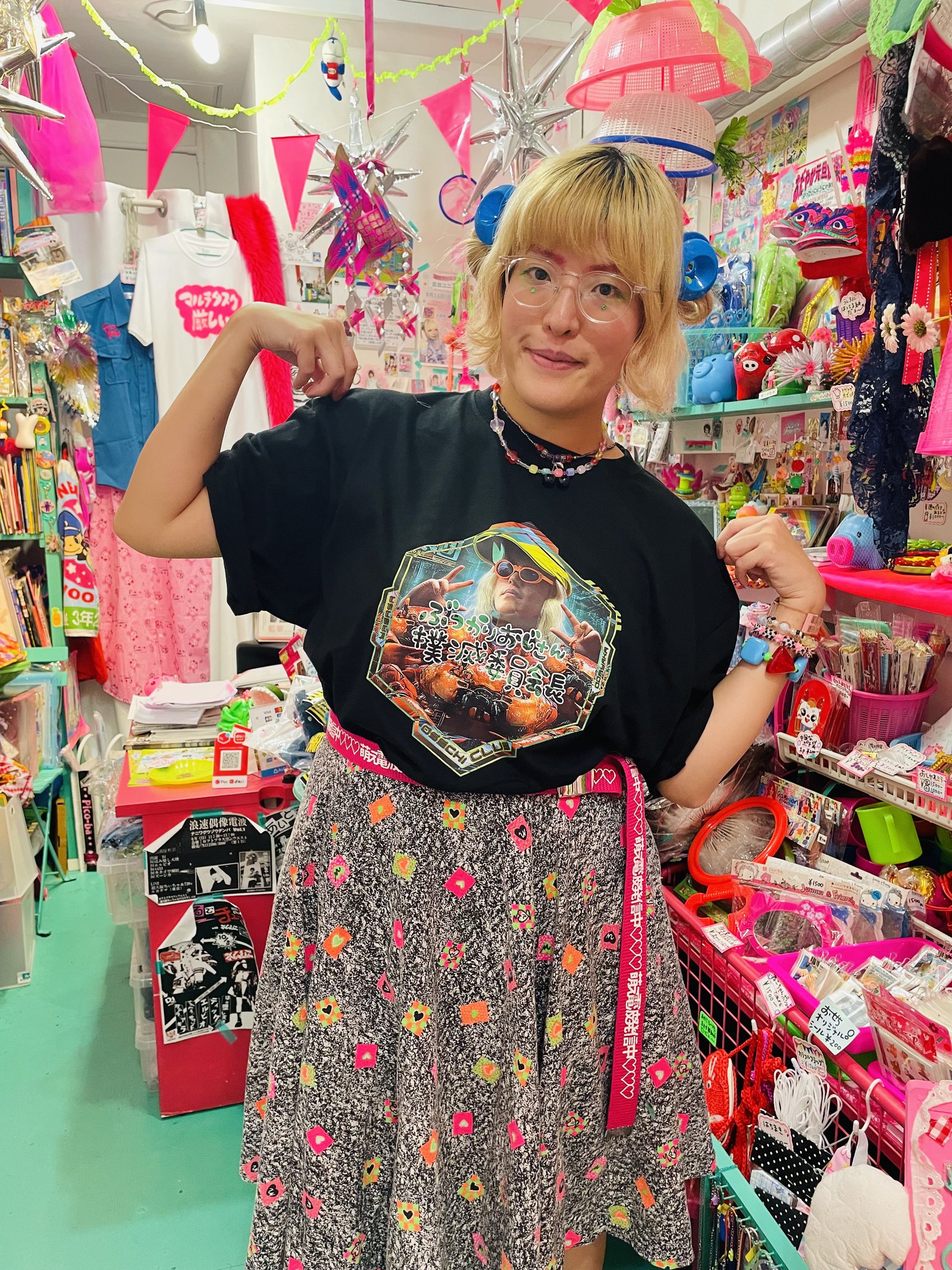 【送料無料&24時間以内に発送】ライブTシャツ&Tシャツ型バッチおまとめセット おだやかおせち倶楽部 大阪日本橋で営業中✌️ on X