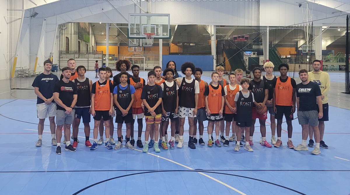 Ahmed_Afrani1's tweet photo. Had a great experience this week at the @EXACTsports X1 Showcase Camp in Downingtown, PA. Grateful for the opportunity to meet college coaches, compete, and receive valuable feedback. Motivated to keep improving! 💪🏽🏀 #EXACTSports #ClassOf2027 https://t.co/qiXGa1AeRU