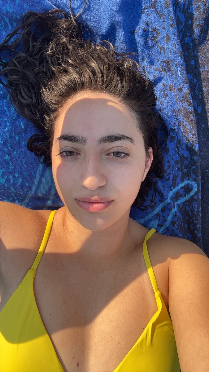 bankrupt4vic's tweet photo. spent my day at the beach updating my amazon wishlist

findom human wallet https://t.co/piflCgAW2y