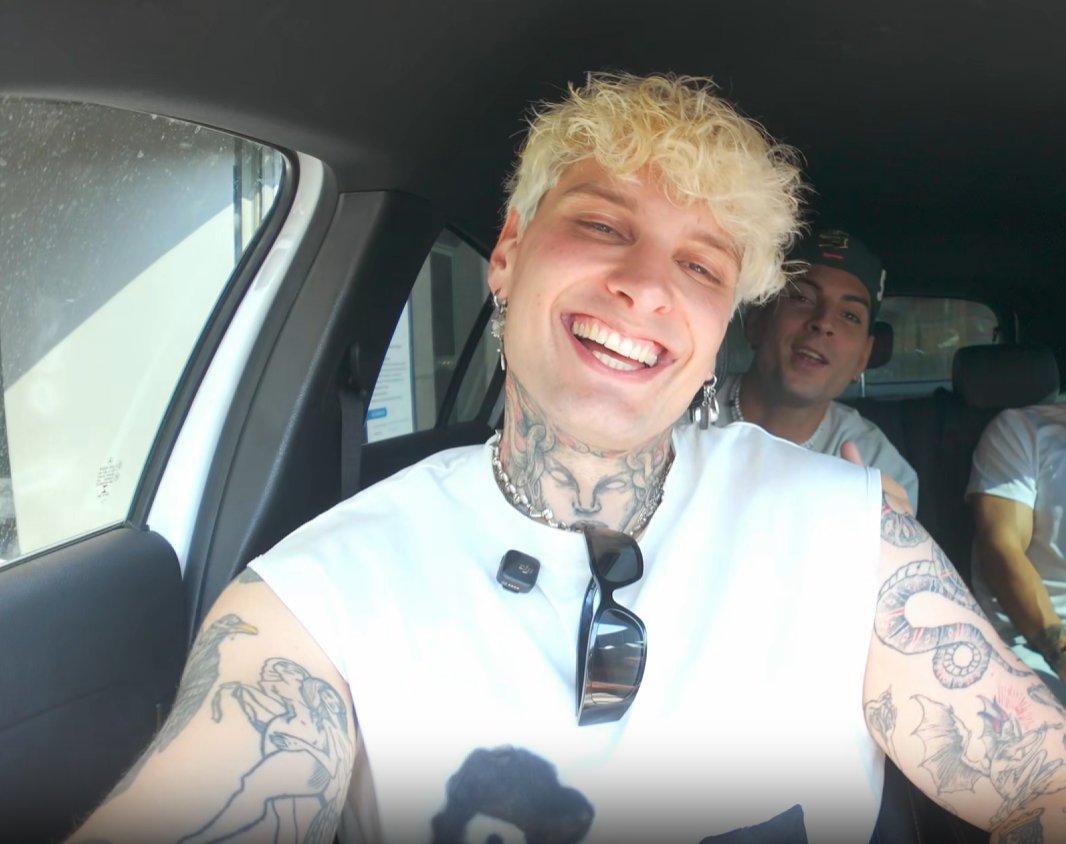 CoscuArmySeries tweet media