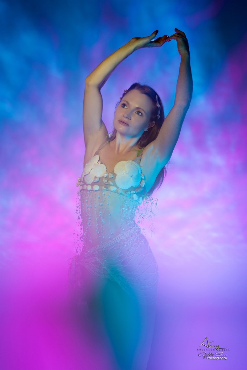 aftersixphoto's tweet photo. Mylar Shot with model: @amyeoury ! #photooftheday #modellife #modelling #gelphotoshoot #bodypositivity #lingerie #π #badass #art #sexylingeriemodel #aftersixphotography #igers #igart #igaddict #igartist #igdaily #gramkillaportraits #coloradomodel #mylar https://t.co/AuYW4iPzY5