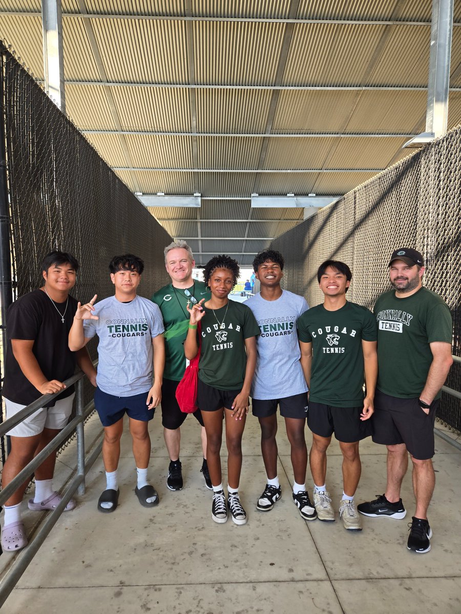 brandyjbaker's tweet photo. Tailgates, Tunes, &amp; Team Spirit 🎉

An amazing time at Meet the Pfamily tonight at The Pfield! Big love to our Athletics and Fine Arts teams for celebrating student success &amp; kicking off the fall season in true PfISD style!
#MeetThePfamily #PFISDAthletics #FineArts #RISE
📸👇 https://t.co/6ndscqvAqL