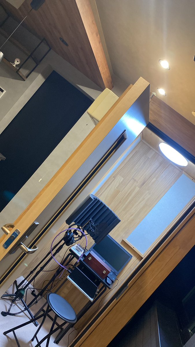 ChosyakaMIX's tweet photo. ヤマハ防音室、お譲りします。
0.8畳アビデックス名古屋市内

手放したいのでオークション形式に変更します。出せそうな金額リプかDMにください🙇‍♂️ https://t.co/n7cQ1Hl0hB