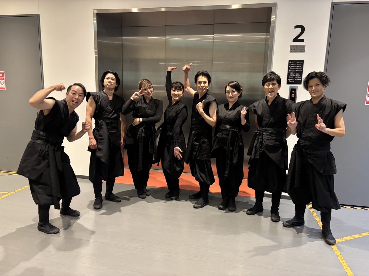 tetsuromusic's tweet photo. #ナイツテイル ももう後半分。本当にあっちゅうまです。今回は豪華な和楽器チーム。残りもしっかり良い音をお届けしたいです！
#和太鼓 #和楽器 #ミュージカル https://t.co/vZsWsdqJ9F