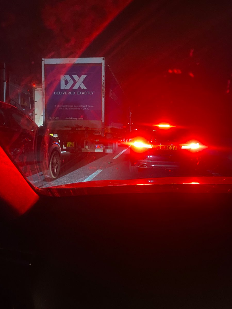 Naomi_Snelling's tweet photo. M6 north by Coventry - complete standstill. Southbound seems totally closed. https://t.co/FrO0mXJTYV