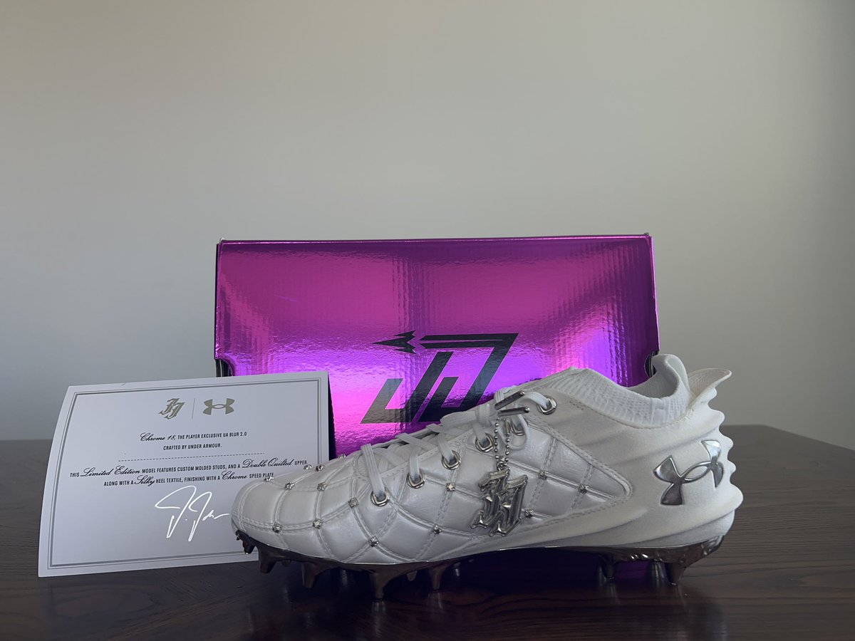 Maximo Cano (@maximocano711) on Twitter photo New cleats for a big season! Ready to get to work and shine on Friday Night!
<a href="/JJettas2/">JJETS✈️</a> <a href="/UnderArmour/">Under Armour</a> <a href="/Eastmark_FF/">Eastmark High School Football</a> <a href="/PrepRedzoneAZ/">Prep Redzone Arizona</a> <a href="/gridironarizona/">Gridiron Arizona</a> New cleats for a big season! Ready to get to work and shine on Friday Night!
<a href="/JJettas2/">JJETS✈️</a> <a href="/UnderArmour/">Under Armour</a> <a href="/Eastmark_FF/">Eastmark High School Football</a> <a href="/PrepRedzoneAZ/">Prep Redzone Arizona</a> <a href="/gridironarizona/">Gridiron Arizona</a>