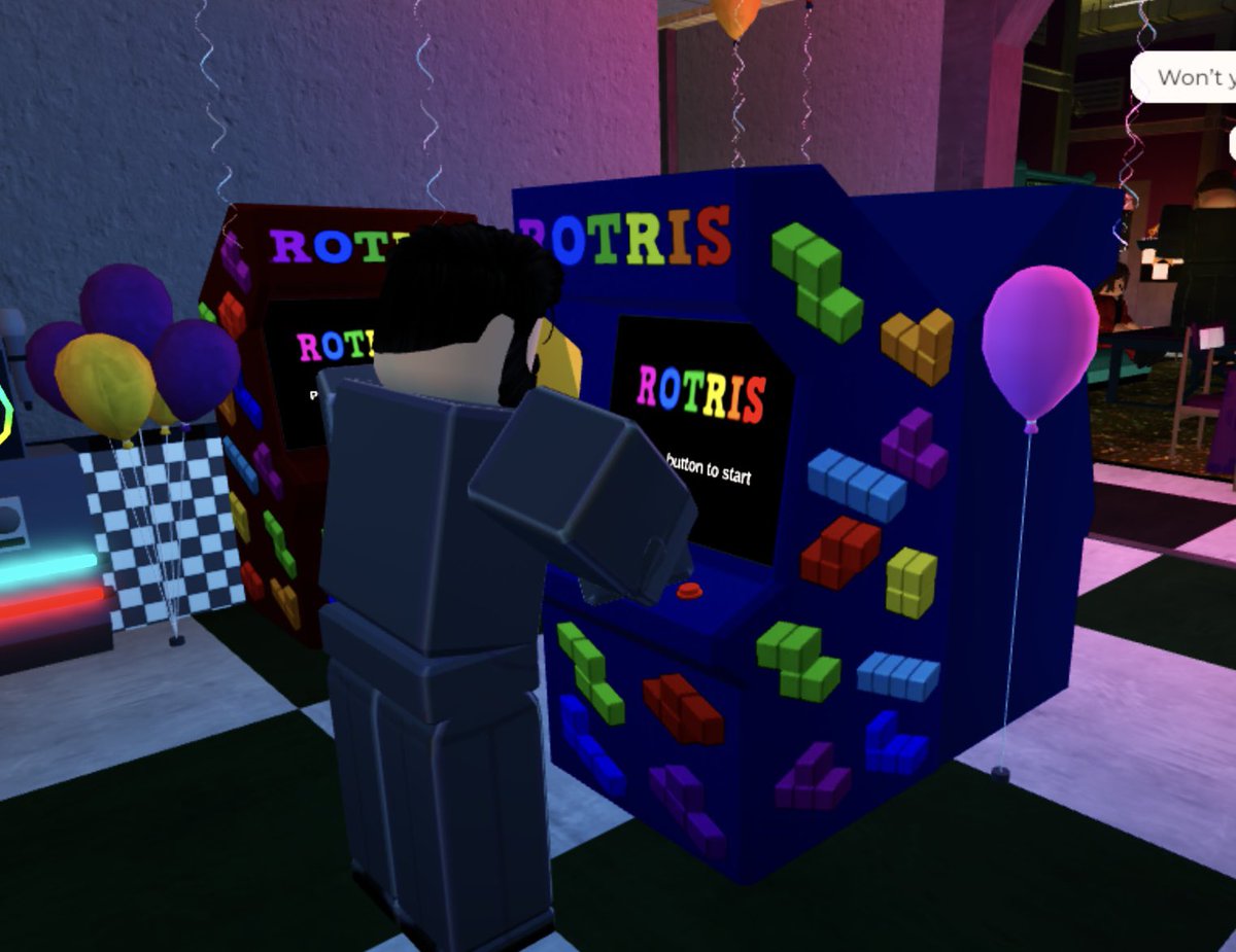 FazbearPizza_'s tweet photo. Amazing grand opening! Thanks for all the folks who came out! We hope you enjoyed our show as well! 🍕 https://t.co/CTjV4ekBVx