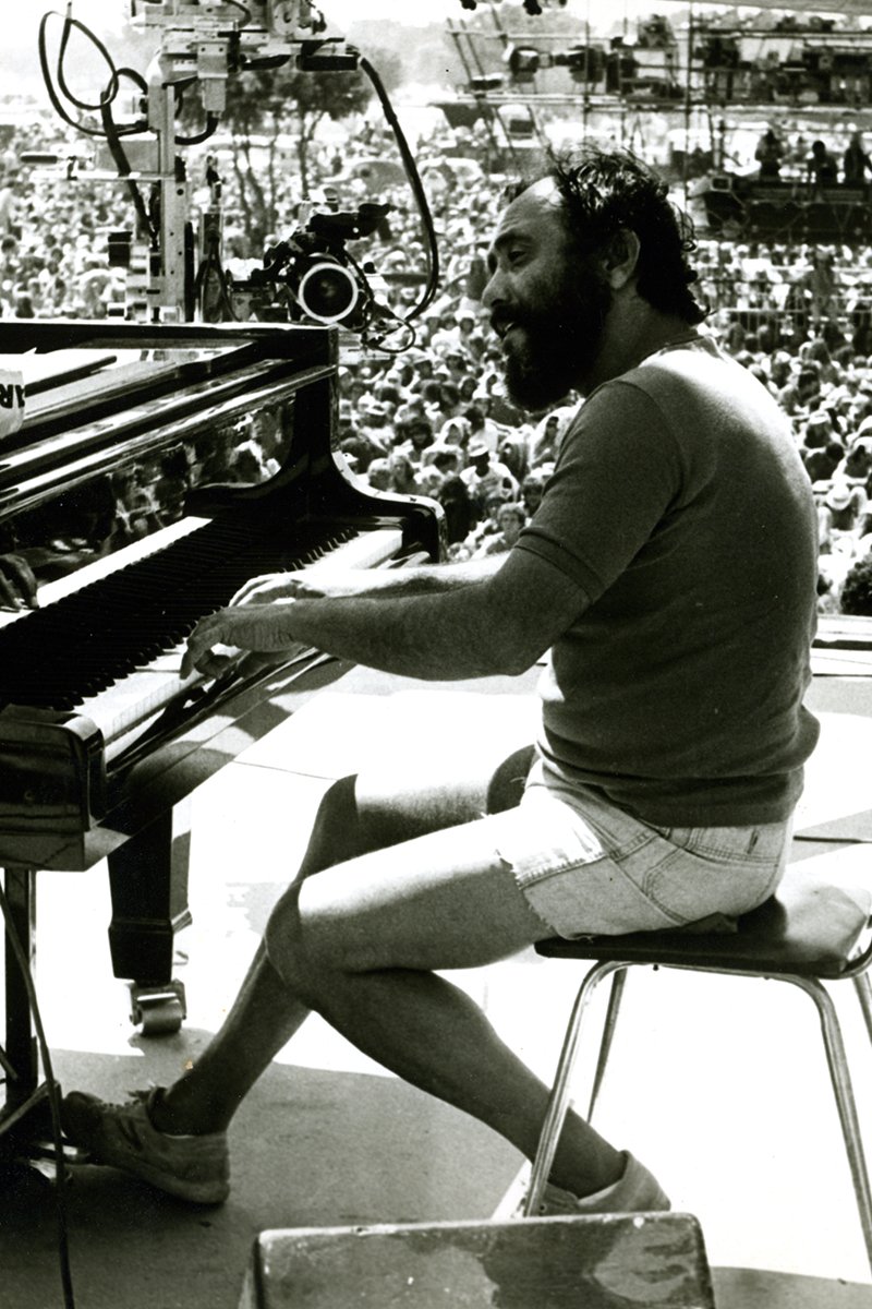 mamutsalsa's tweet image. Gracias Maestro Palmieri. 
Se fue el Sol de la música latina.