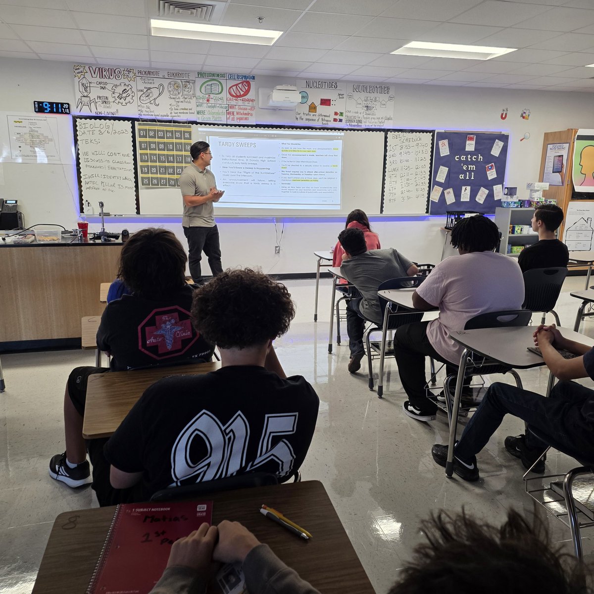 Robert Norton (@rnorton_edhs) on Twitter photo Great day as we continue to welcome back our scholars! "We win Wednesday" 🏆 Scholars were learning about Aztec do's and don'ts and the expectations at the Empire! ❤️💛🖤 <a href="/EDAztecs_HS/">Venessa Betancourt</a> Great day as we continue to welcome back our scholars! "We win Wednesday" 🏆 Scholars were learning about Aztec do's and don'ts and the expectations at the Empire! ❤️💛🖤 <a href="/EDAztecs_HS/">Venessa Betancourt</a>