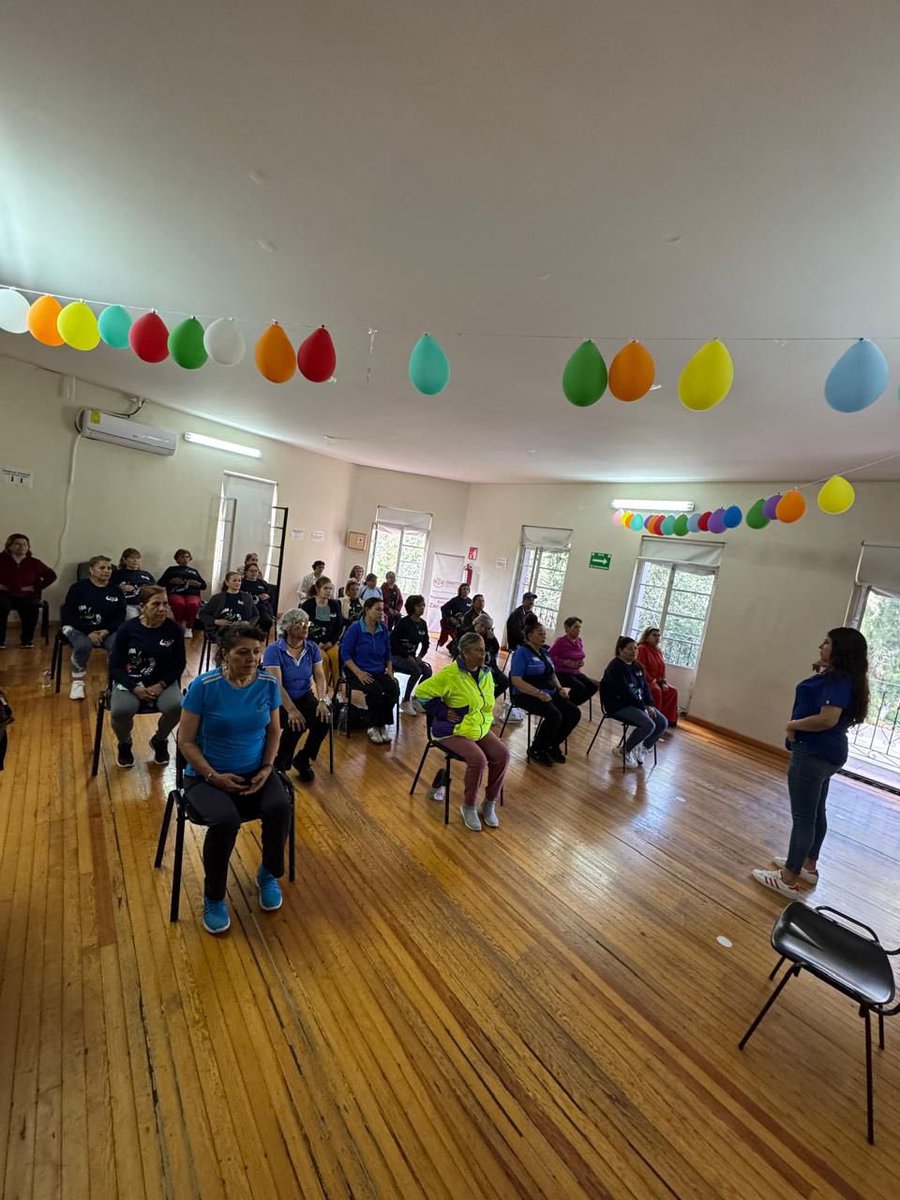 Issste_Zac's tweet photo. En Casa de Día Teulinchan se realizó el taller de Terapia Respiratoria aprendimos técnicas para mejorar la capacidad pulmonar y fortalecer nuestra salud. 🫁💨
#CasaDeDíaTeulinchan #TerapiaRespiratoria #ISSSTEZacatecas #BienestarIntegral #SaludPulmonar #PensionadosYJubiladosli https://t.co/nnkhLD1xrt