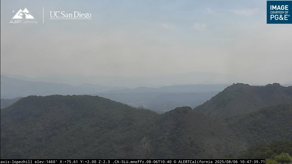 CodeRed001Blue's tweet image. #LopezFire Hi Mountain Rd near Salt Creek, South of Pozo, San Luis Obispo County.

11:30am Vegetation Fire: Units are at scene of a vegetation fire on Hi Mountain Road on the AG side. 3 acres in grass with potential for 50 acres. Units requested medics for a burn victim.