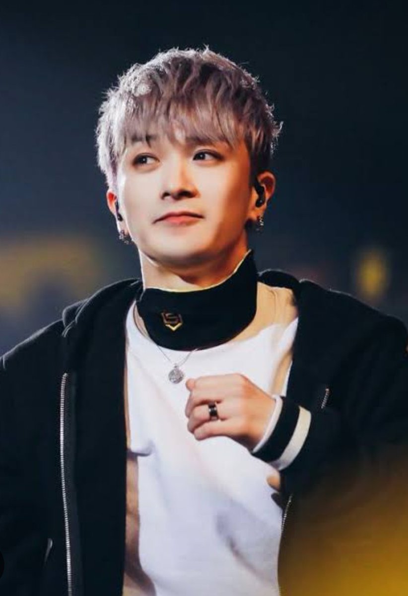 Sglim18's tweet photo. Happy Birthday Kim Jaeduck!
We miss you!
#HAPPYJAEDUCKDAY
#김재덕 #KIMJAEDUCK
#젝스키스 #SECHSKIES https://t.co/C0JYD7Ua5I
