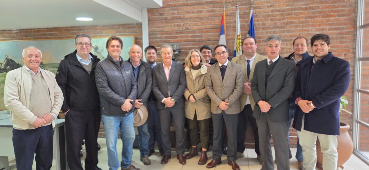 Hoy asumimos como Director en AFE en representación del Partido Colorado. Gracias Vamos  Uruguay y Ciudadanos por la confianza.