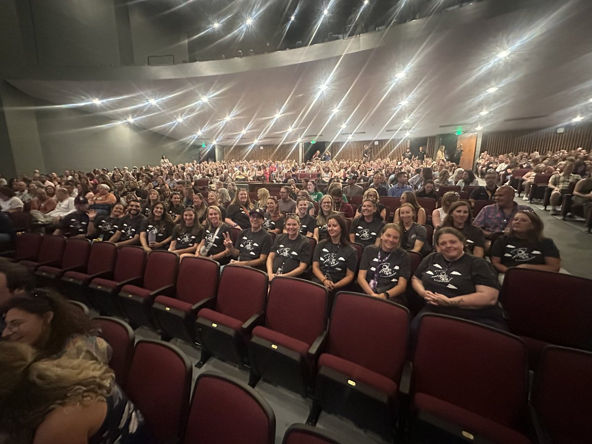 ‘Empower’, ‘Explore’, ‘Community’, ‘Growth’-Burlington teachers returned today and made up their own ‘Believe’ signs! We were also inspired by Dr. Kapushion’s convocation speech. It’s going to be a great year!@SVVSDsupt <a href="/DPerfettiDeany/">Dina Perfetti-Deany</a>