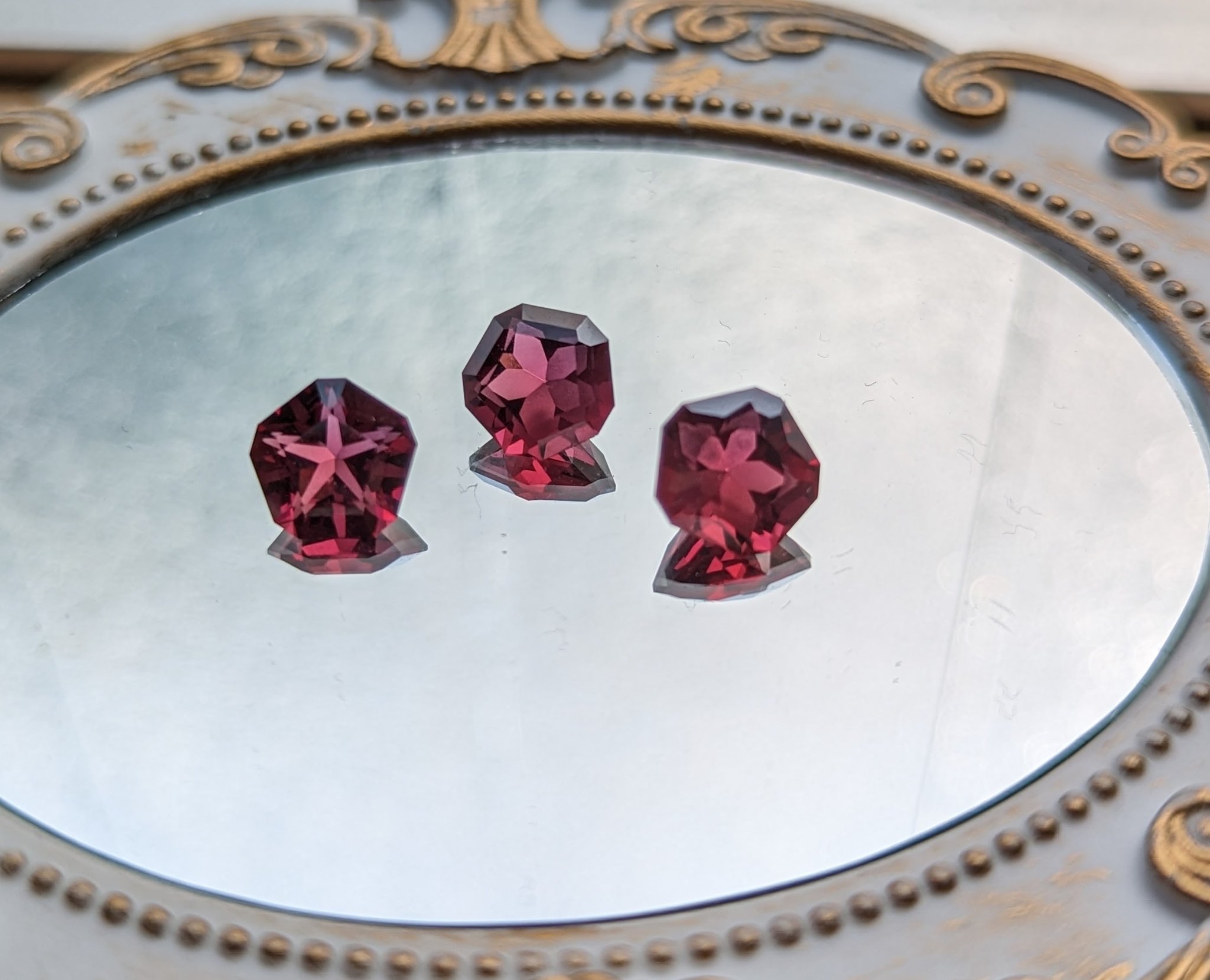 ガーネット☆ ページ ガーネット - Search / X