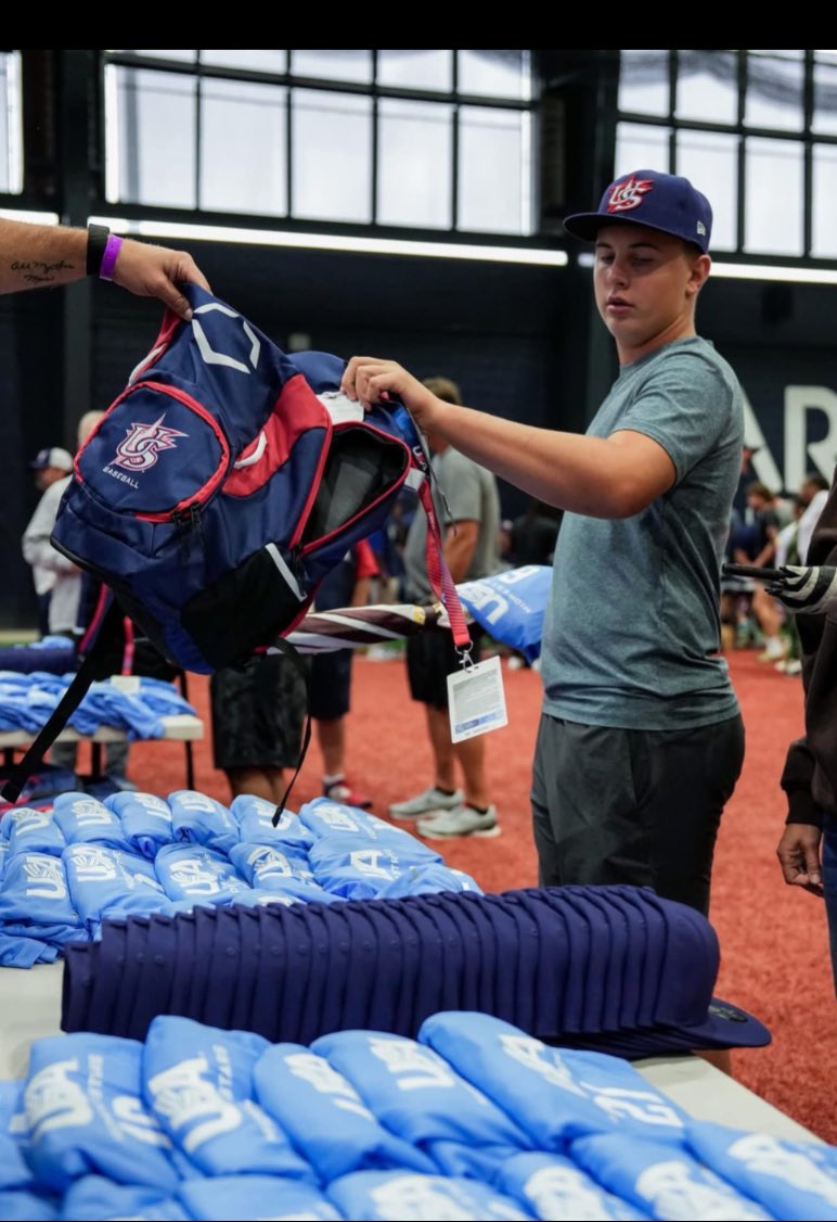 MichaelNLight's tweet photo. Geared up today, ready for tomorrow!

@MidwestNTIS @USABaseball @BombersTristate @JagsVarsity @JagsJVbaseball https://t.co/N9Z9iwYOYI