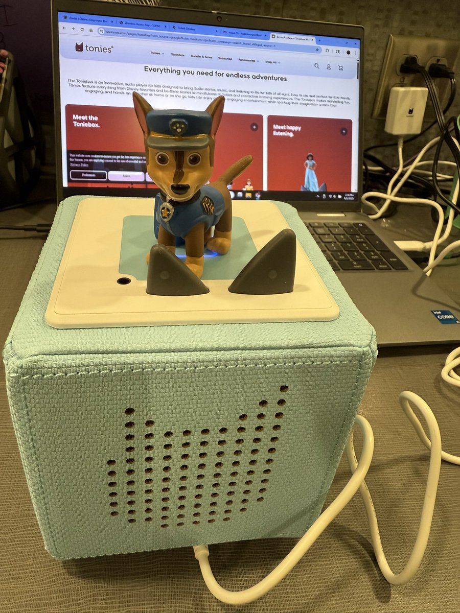 ToddLaVogue's tweet image. TCS MEDIA: Thank you to @tonies_UK and 
@ssunshne for the storytime cubes.