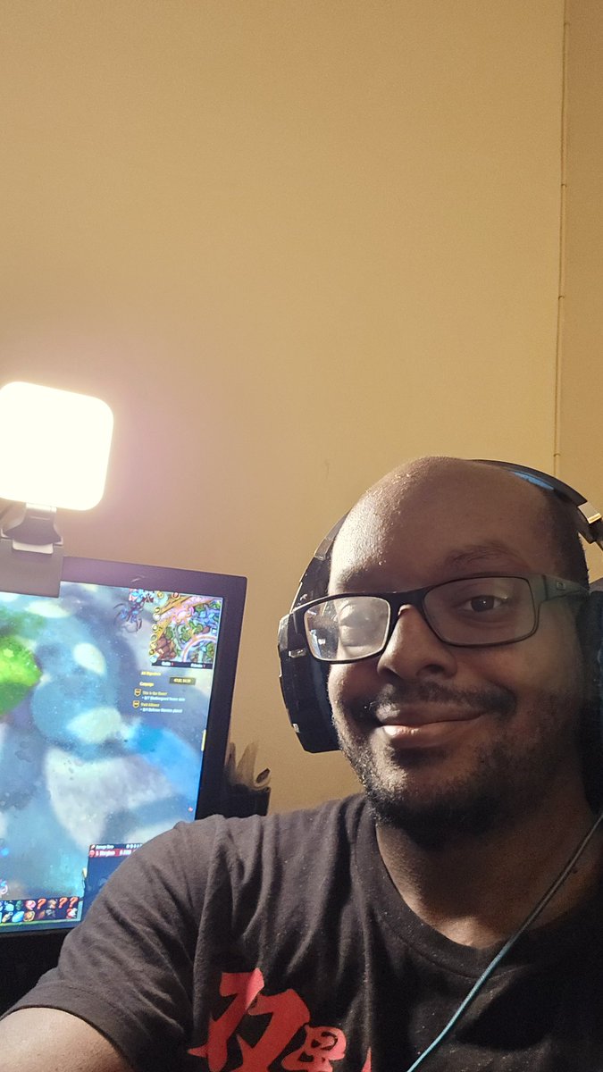 kfire2kenbob's tweet photo. Live and finishing up the released story quests for 11.2, come watch.  https://t.co/XzI4IQaFrZ https://t.co/1Ke7Y9gbpy
