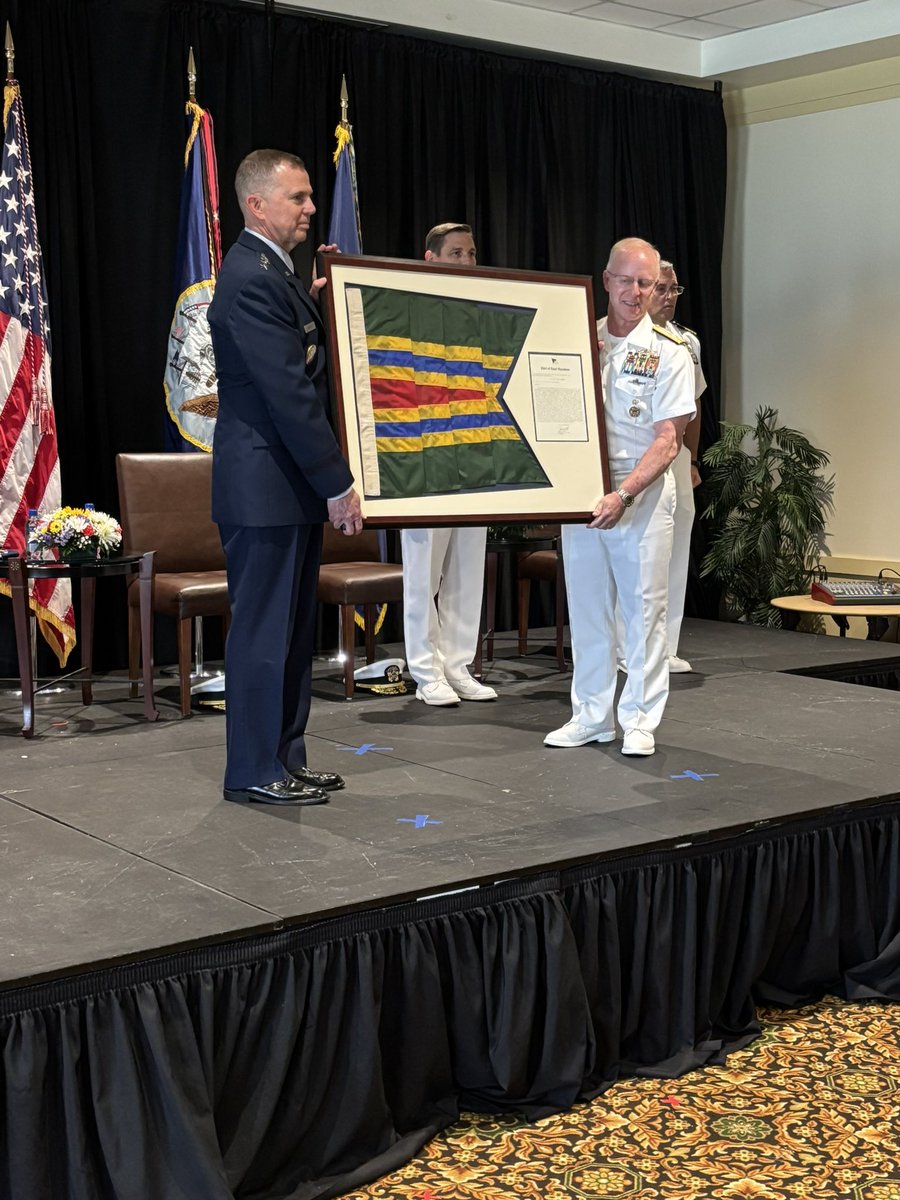 Admiral_Foggo's tweet image. Congrats to ADM Daryl Caudle on 44 months as CDR FFC! Next stop, the Pentagon, to be our 34th CNO! BZ! As we celebrate 250 years of history, our Navy is in good hands with ADM Caudle at the helm!! All Ahead Flank! @CMS_Washington @NavyLeagueUS @CommanderUSFFC  @chinfo