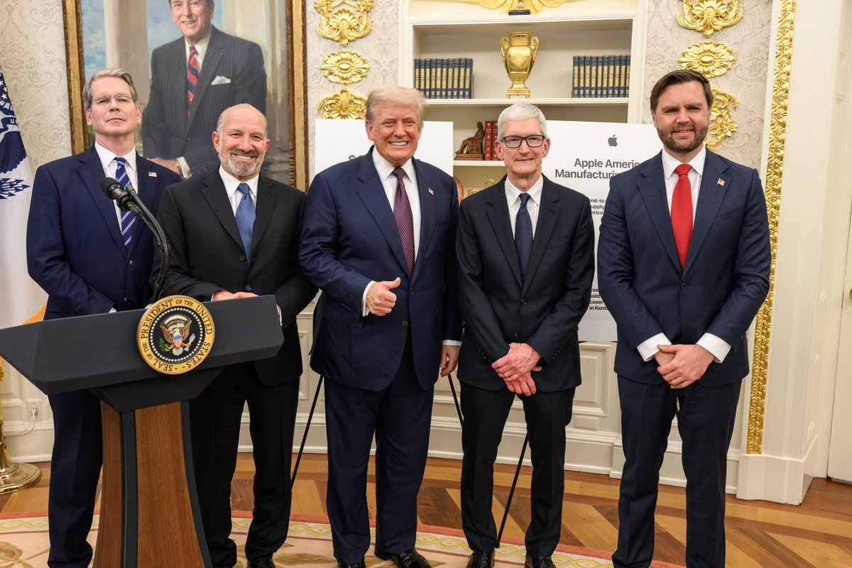 The White House tweet media