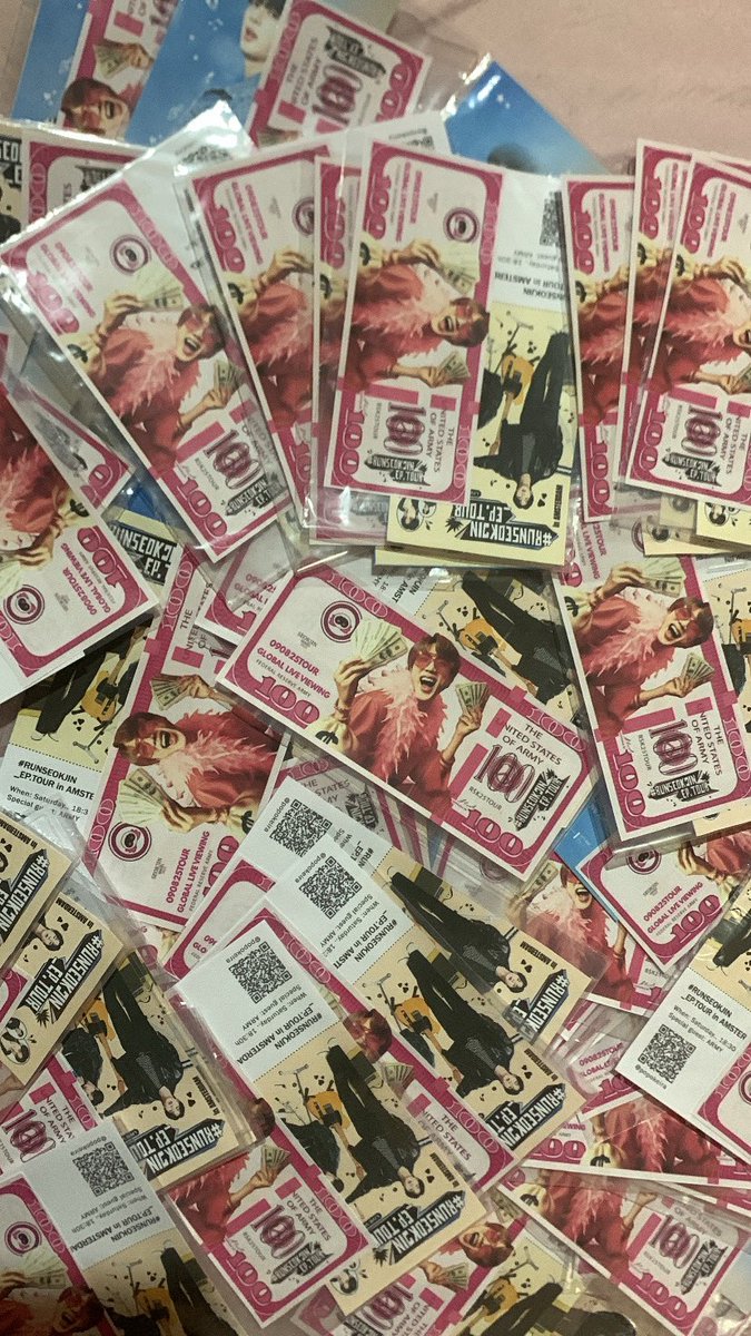 brindes para a tour do jin no cinema finalizado ! 🦙💗