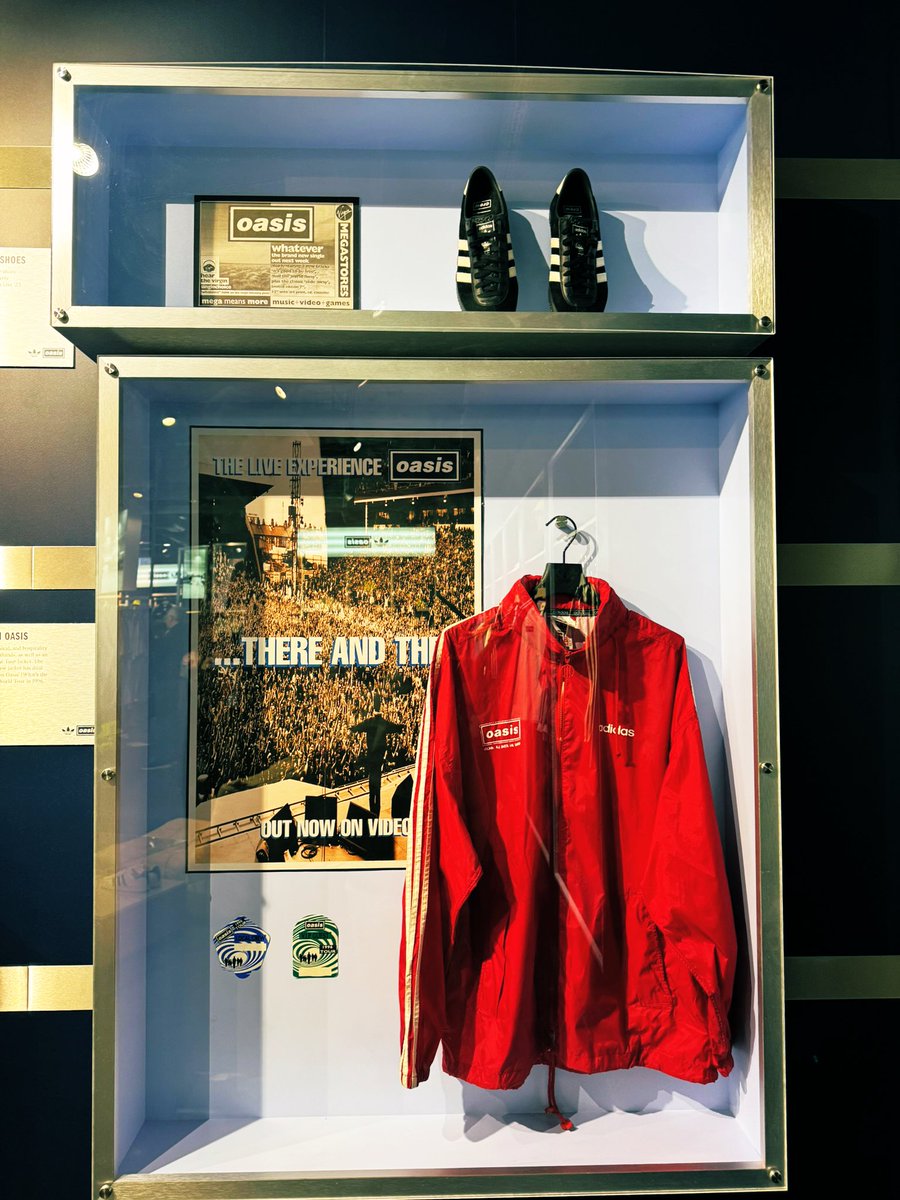 GallagherSaidSo's tweet photo. adidas Flagship Store London https://t.co/6euDhHohIa
