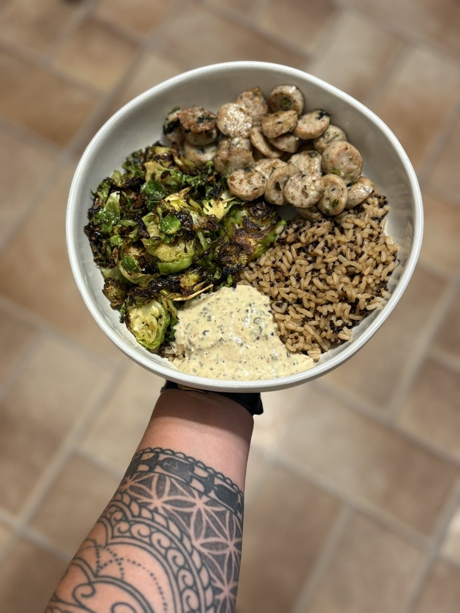 Christina 🪶 (@yoopgirl13) on Twitter photo I recently discovered <a href="/hungryroot/">Hungryroot</a> meals and I’m in love! This one may be my favorite so far-Garlic Chicken Sausage Bowl with Brussels, Brown Rice and spinach artichoke dip 🤤🤤🤤 I recently discovered <a href="/hungryroot/">Hungryroot</a> meals and I’m in love! This one may be my favorite so far-Garlic Chicken Sausage Bowl with Brussels, Brown Rice and spinach artichoke dip 🤤🤤🤤