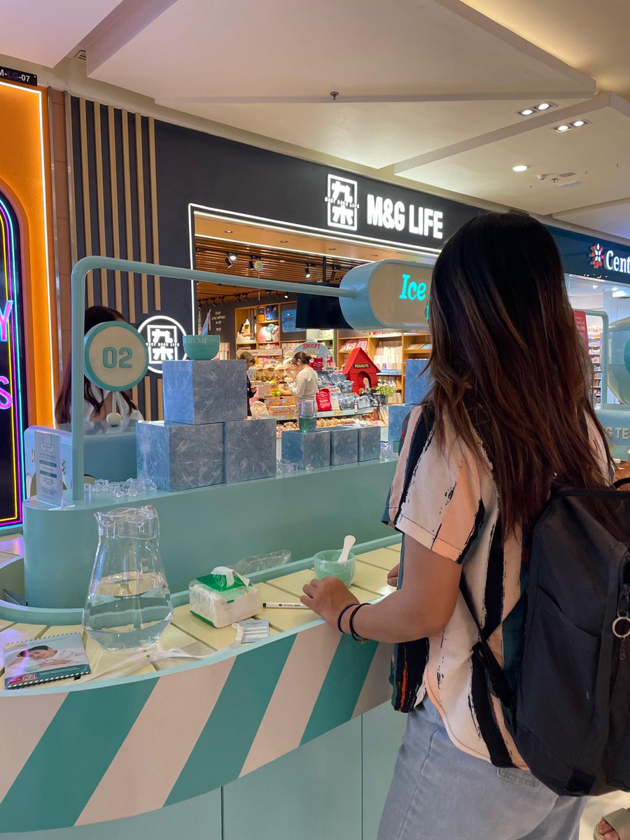 YessiInt's tweet photo. Produk-produk SomeByMi yang ada di booth semuanya dermatologically tested! Aman buat kulit sensitif 🔍 #EVENT #SOMEBYMI #PDRN #SPIRULINA #skinbooster #icesherbetfactory https://t.co/H9pzPQE9ak