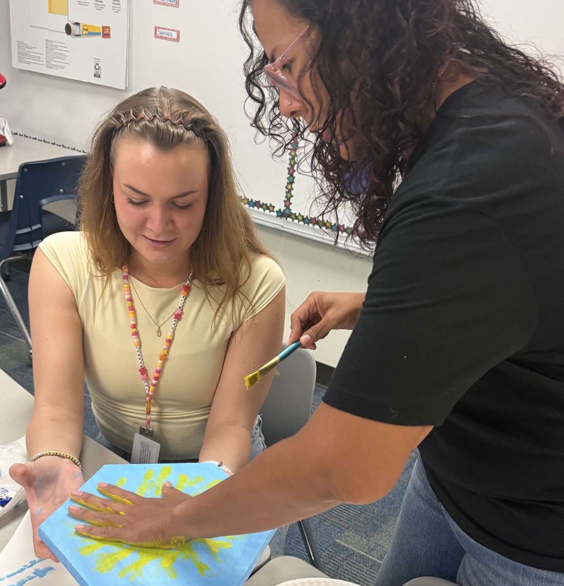 Jen Holsinger-Raybourn tweet media