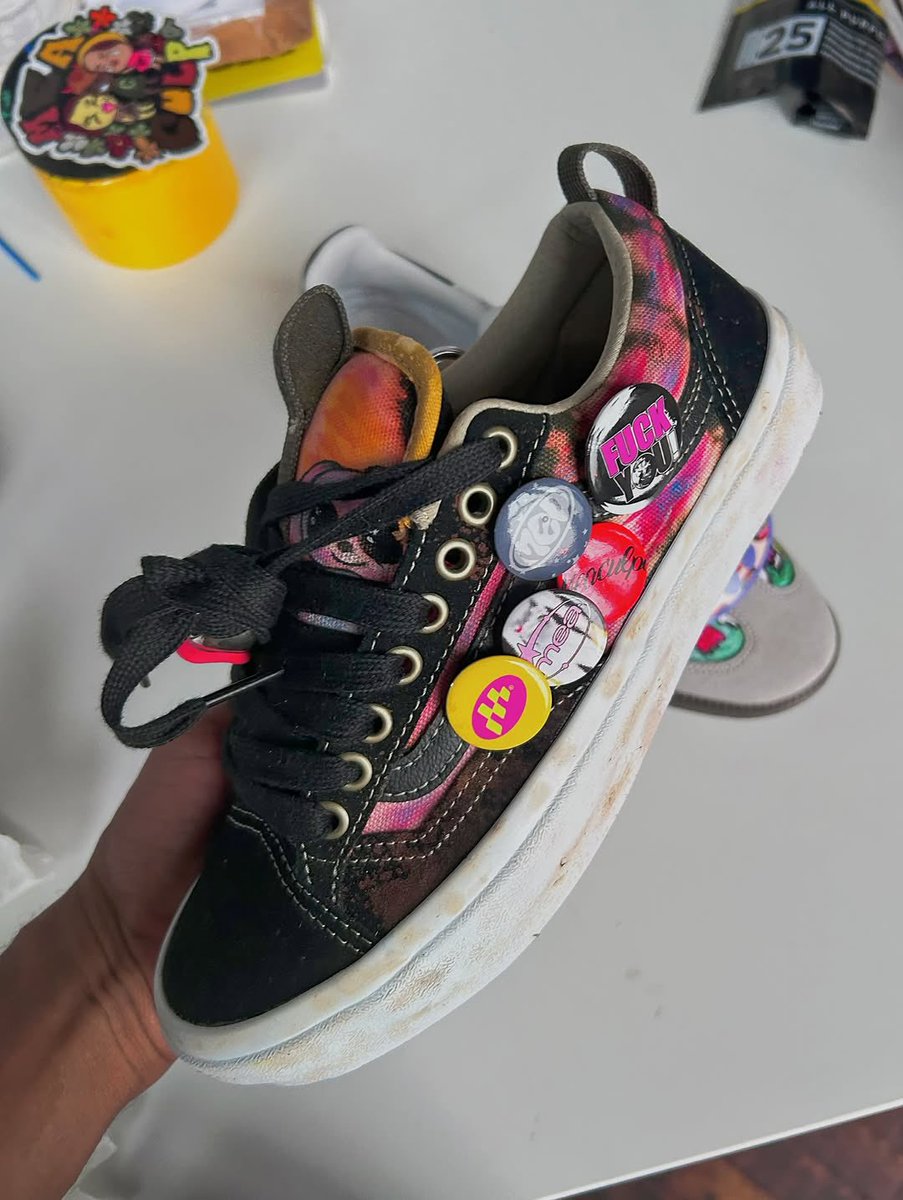 meaculpaco's tweet photo. Soooo Vans made their own thing — and we couldn’t stop thinking about it.

We made our own version for the girls (and guys), and we’re kinda obsessed. 🫣💋⭐️

Giving one pair away w/ a pinned beanie — because why not? Would you rock these? 🤭 https://t.co/Gv15KzSv10
