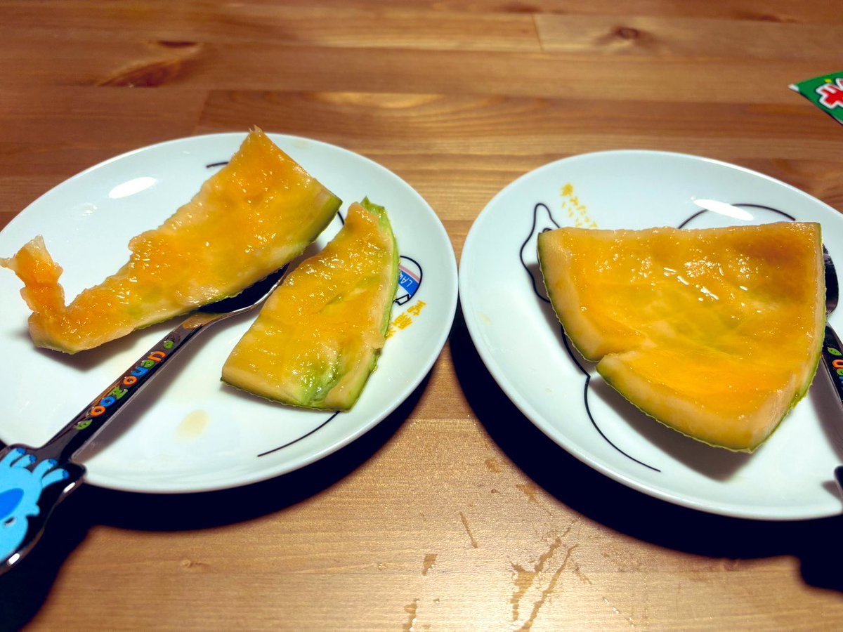 食べた後の違い 笑
Ａ型😇 (夫)ＶＳ Ｂ型😈(私)

#育ちの違いか? 笑
#お腹に入っちゃえば同じ
#一応同じもの食べました
#個性って言ってください