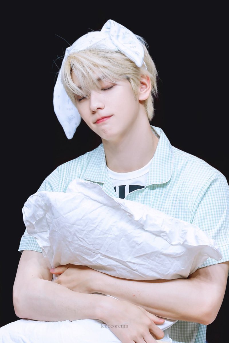 archisoob's tweet photo. 우리 토끼 잘 자고 일어나자...🐰💤 https://t.co/UZxWESWSN7