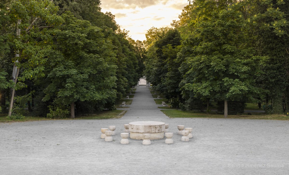 bjsauma's tweet photo. The Table of Silence.
Ensemble of Constantin Brâncuși, Târgu Jiu, Romania.
#Romania #TarguJiu #Brancusi #Sculpture #summer #streetphotography #wanderlust #WorldHeritage @unesco #Gorj https://t.co/HcdFV6YGi0
