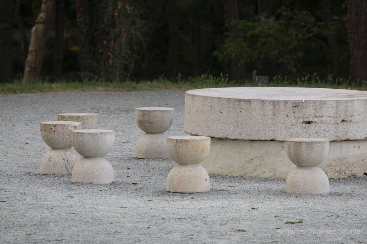 bjsauma's tweet photo. The Table of Silence.
Ensemble of Constantin Brâncuși, Târgu Jiu, Romania.
#Romania #TarguJiu #Brancusi #Sculpture #summer #streetphotography #wanderlust #WorldHeritage @unesco #Gorj https://t.co/HcdFV6YGi0