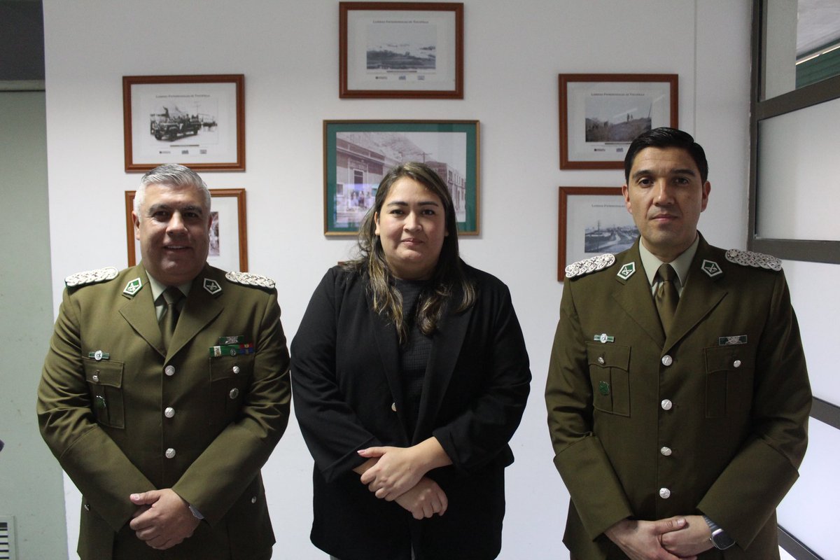 DPPTocopilla's tweet photo. Durante la tarde de este miércoles, la Delegada Presidencial Provincial de Tocopilla, Rachel Cortés Cortés asistió a la Cuenta Pública 2024-2025 de Carabineros de la Cuarta Comisaría de Tocopilla, encabezada por el Teniente Coronel Iván Cruz Pavez ✅ https://t.co/4krHTULAm7