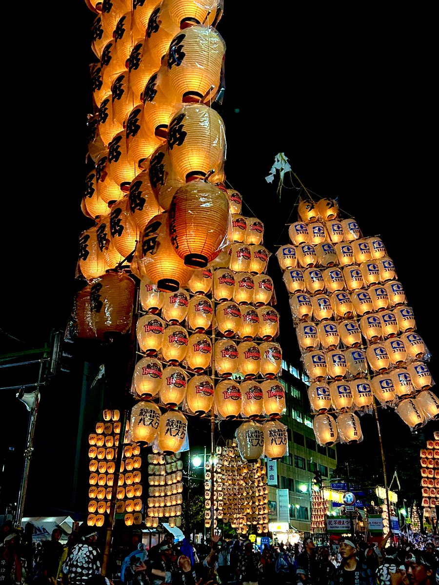 昨日はめちゃくちゃ雨でしたが､､いろんな所からピンクのペンライトやシャツが見えて嬉しかったです🥹🩷ྀི
来年は晴れますように……!!