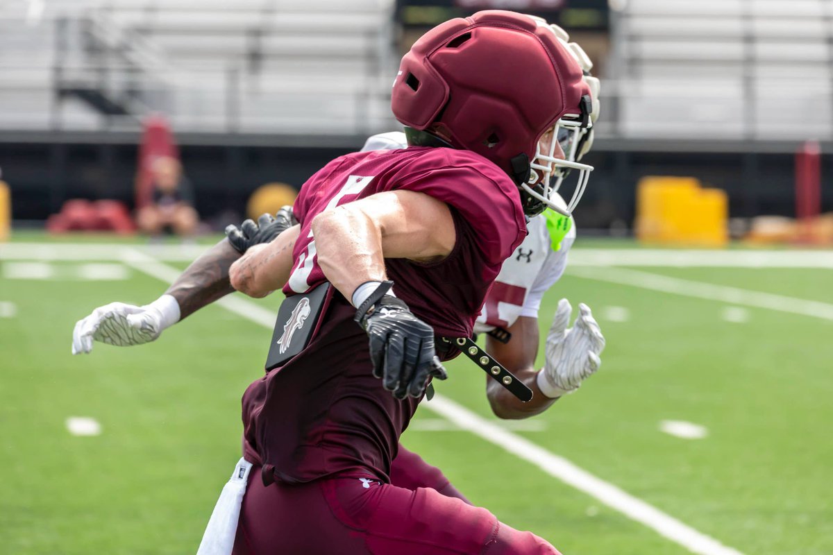 cheysta03's tweet photo. Fall Practice is in full swing! The team had a rigorous session today with full pads, showcasing an outstanding performance!! Gametime is among us and we are ready to fight for top spot!! Are you ready? 
#sportsphotographer #strongdawgs #fallpractice #fullpadsday #gametime https://t.co/xiXZcWl80R