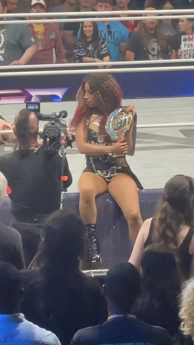 Look at me being a groupie.