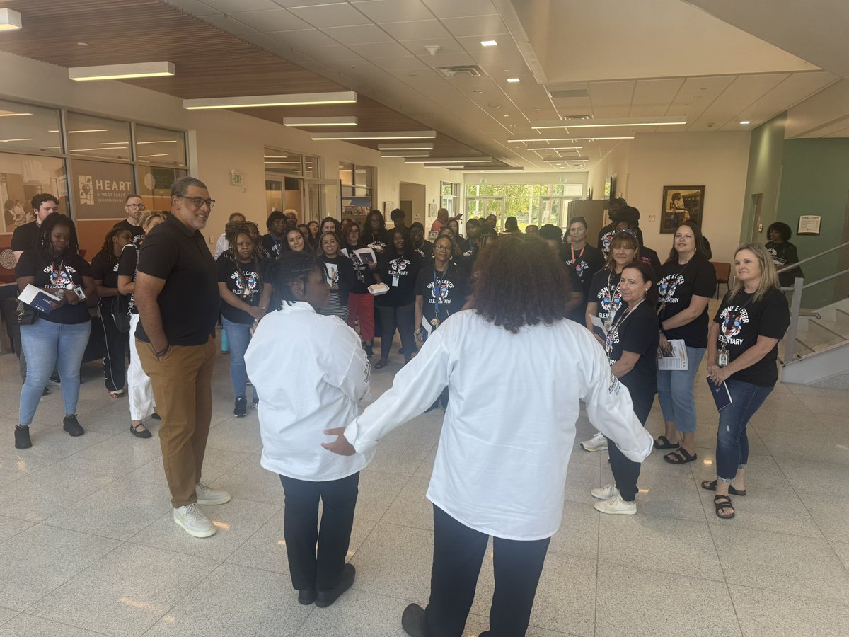 Erin Albert tweet media