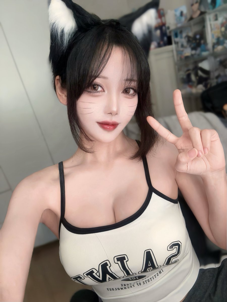리브 LIV tweet media