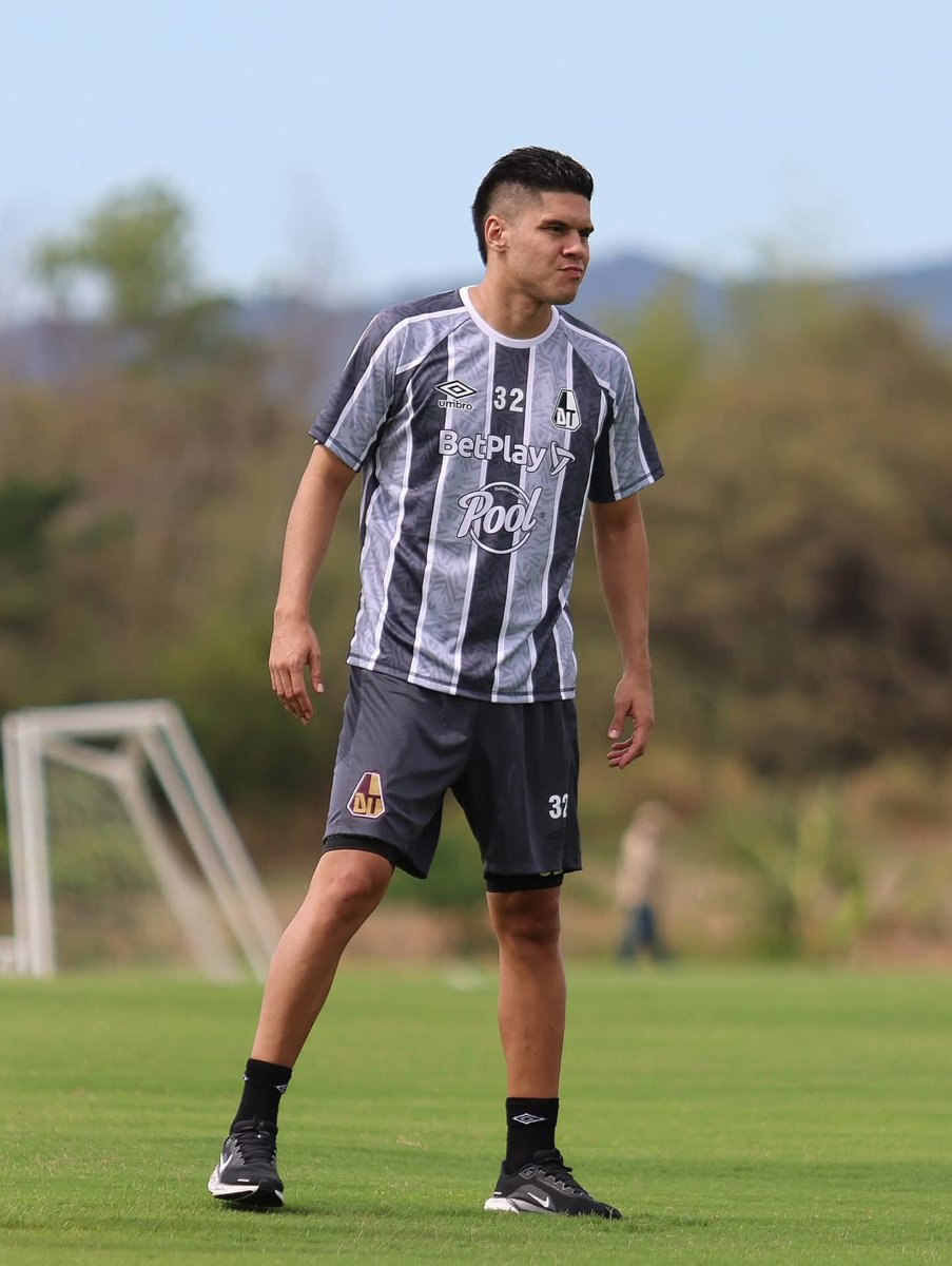 Sebastián Guzmán estaría para la fecha 9 frente a Fortaleza en Ibagué posiblemente y así debutar en el equipo de la tierra.