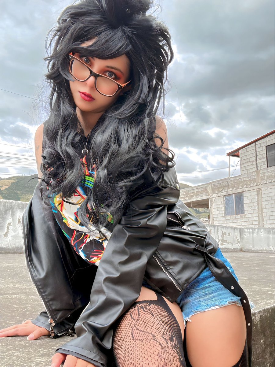 chopis194's tweet photo. #girl #gothic https://t.co/LIAUo5uX07