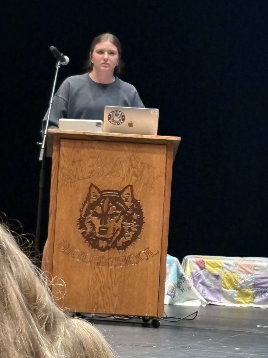 Thank you Paige Meyer for speaking at our 25/26 Athletic Meeting!!!  Great message for all to hear- Purple Pride!!!