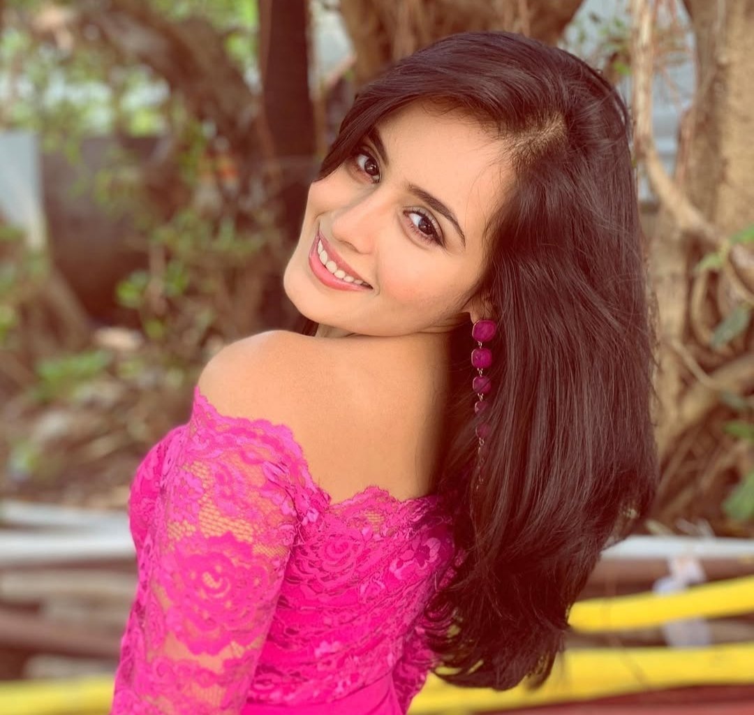 BAKSHITHA_'s tweet photo. Happy Birthday to my beautiful girl💖 May your day be filled with laughter, love, and all the things that make you smile. Keep shining bright like the star you are! ✨🎂🎉 #rheasharma @rhea_shrm  #HappybirthdayRheasharma https://t.co/oMfcSGeQd2