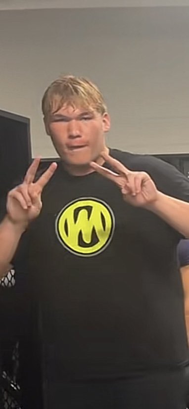 Heard this guy loves talking about his little wiener. Can anyone confirm or deny? #NWlovesdudes