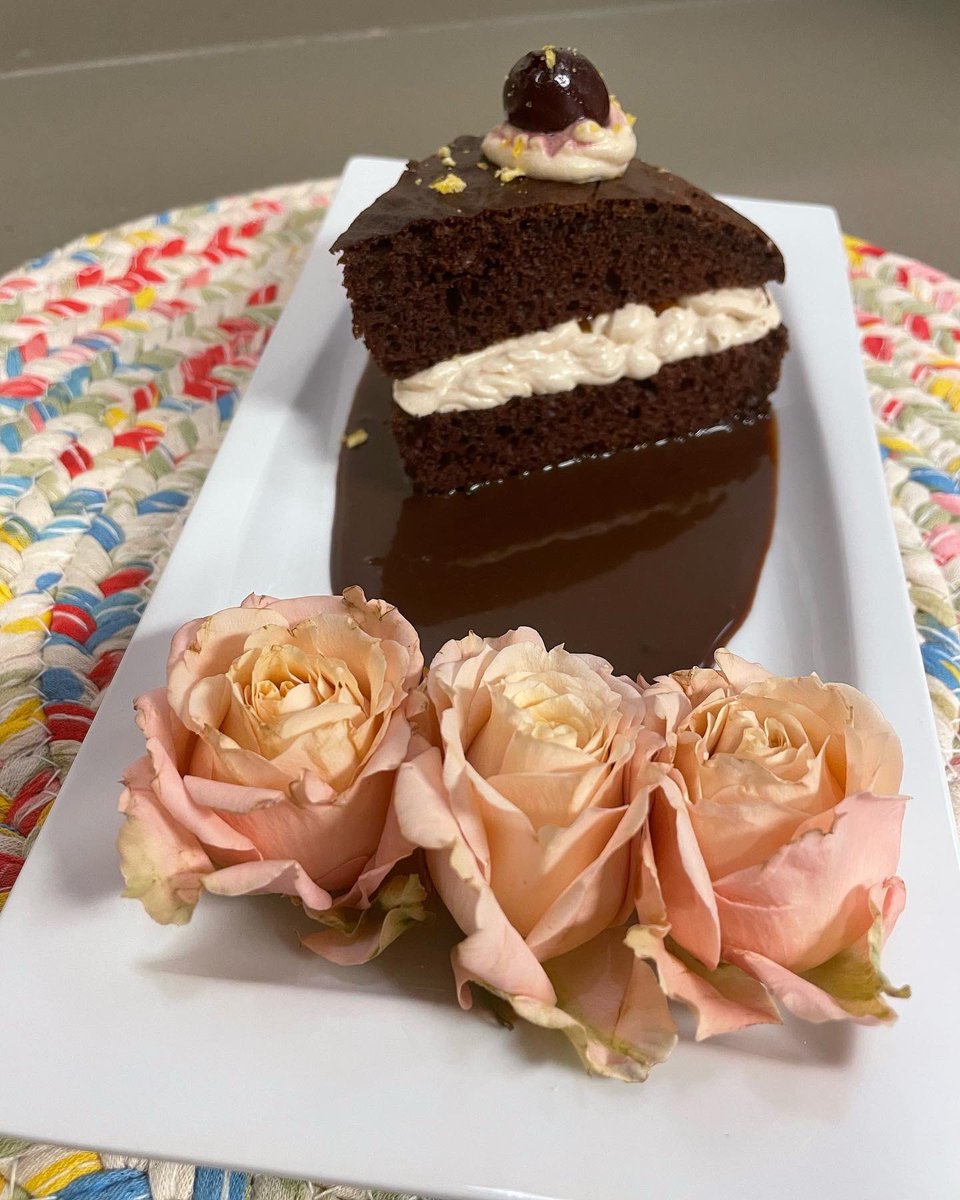 JSizzlethegreat tweet media