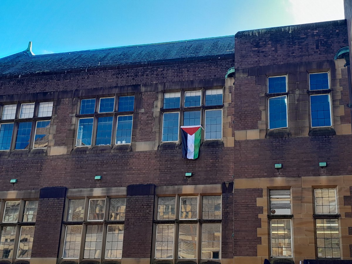 Wonderful to see a Palestinian flag flying from my building at Sydney Uni after the much-publicised removal of a different one yesterday. Abhorrent that the VC and Dean are willing to ban this solidarity with Palestinians. Hard to be employed by these people.