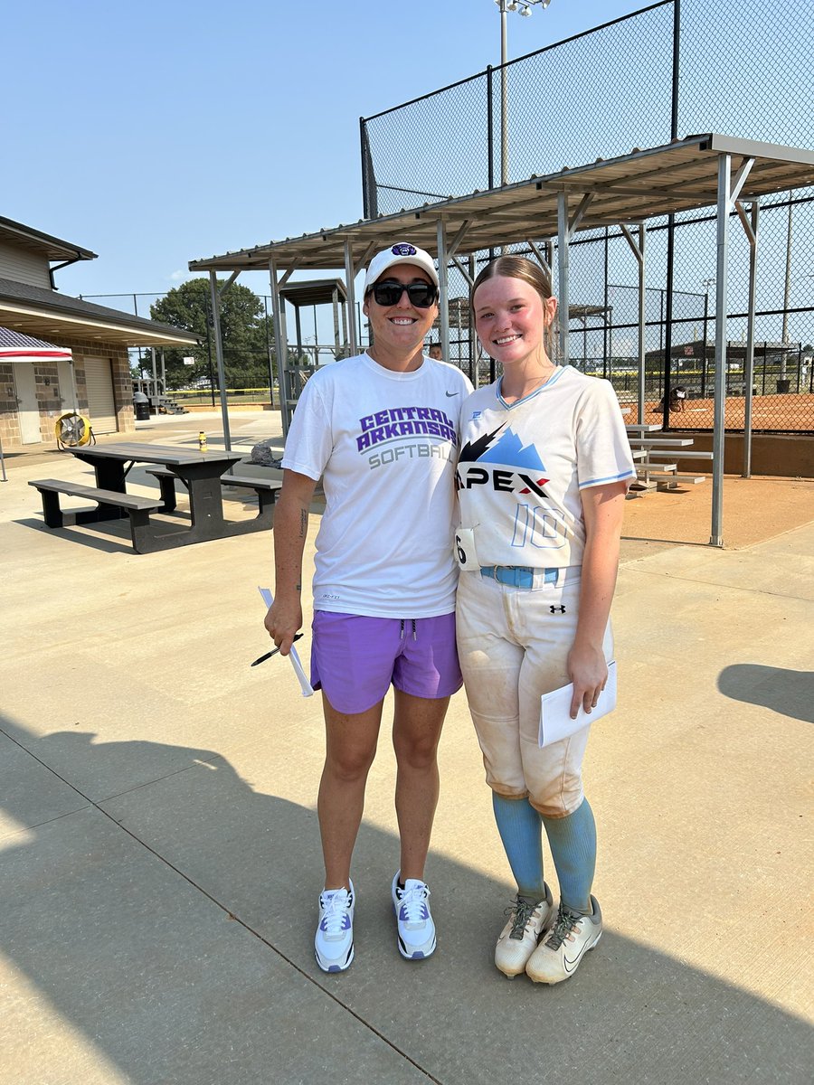 CarleighW10's tweet photo. Grateful for the opportunity to attend today’s Elite Prospect Camp hosted by Corbitt &amp; Firecracker organization. Great reps, valuable feedback from college coaches, and awesome time connecting with athletes. @coachsaraflenor @justineburch10 @CoachLucas_ @jtjones00 @LATechSB https://t.co/gypyEqsd6O